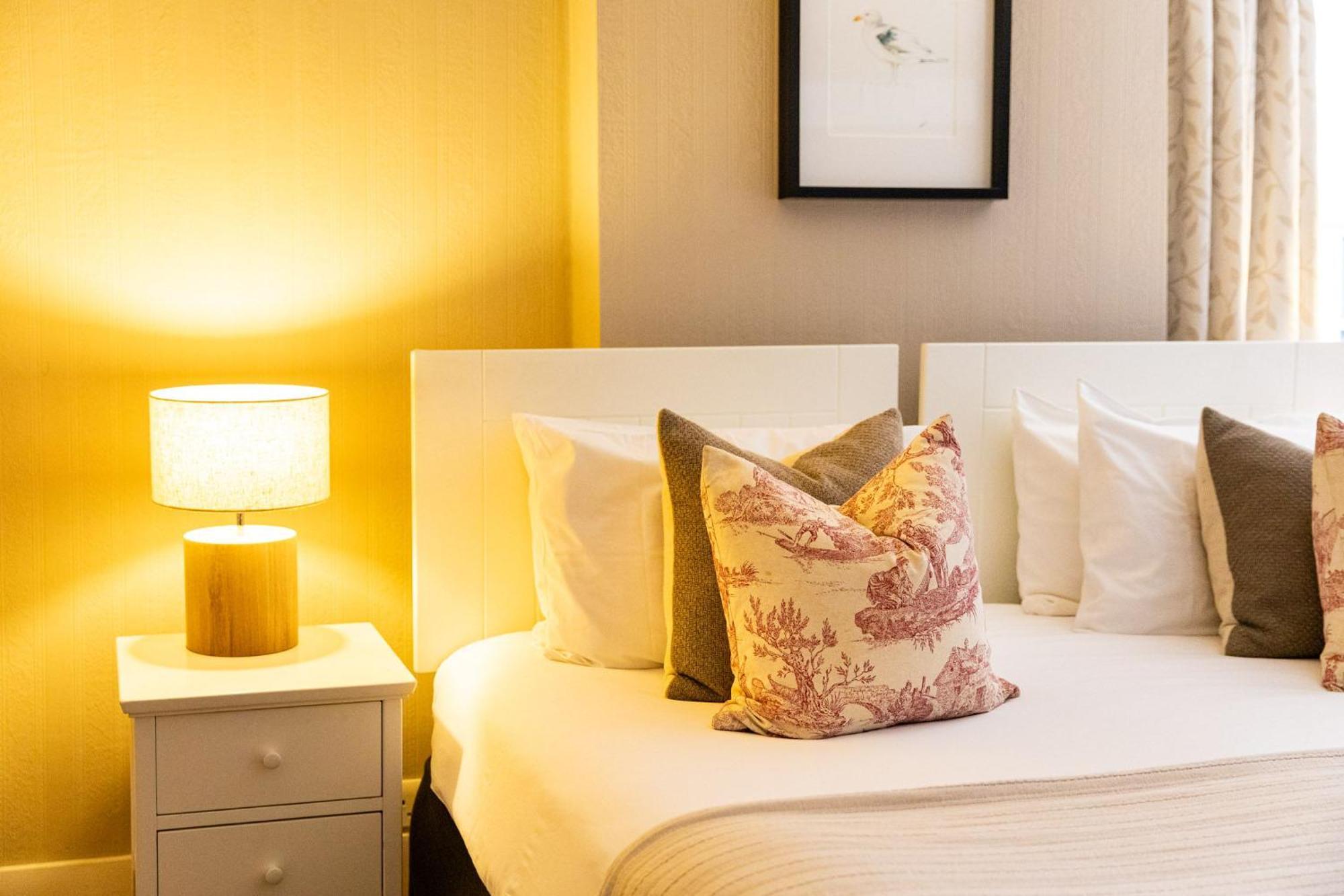The Georgian House Bed & Breakfast Braye ภายนอก รูปภาพ
