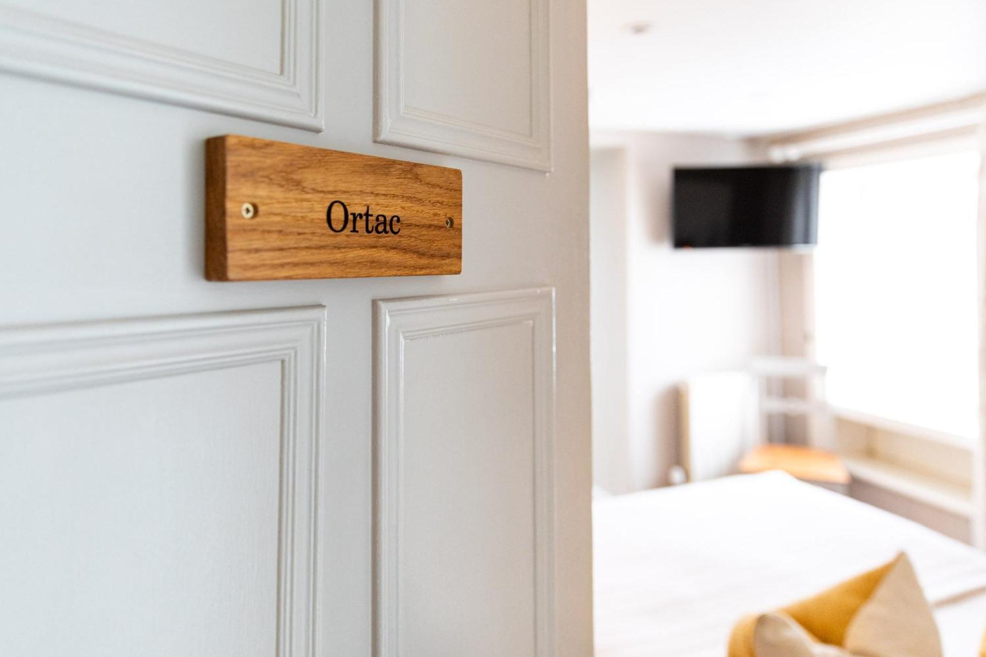 The Georgian House Bed & Breakfast Braye ภายนอก รูปภาพ
