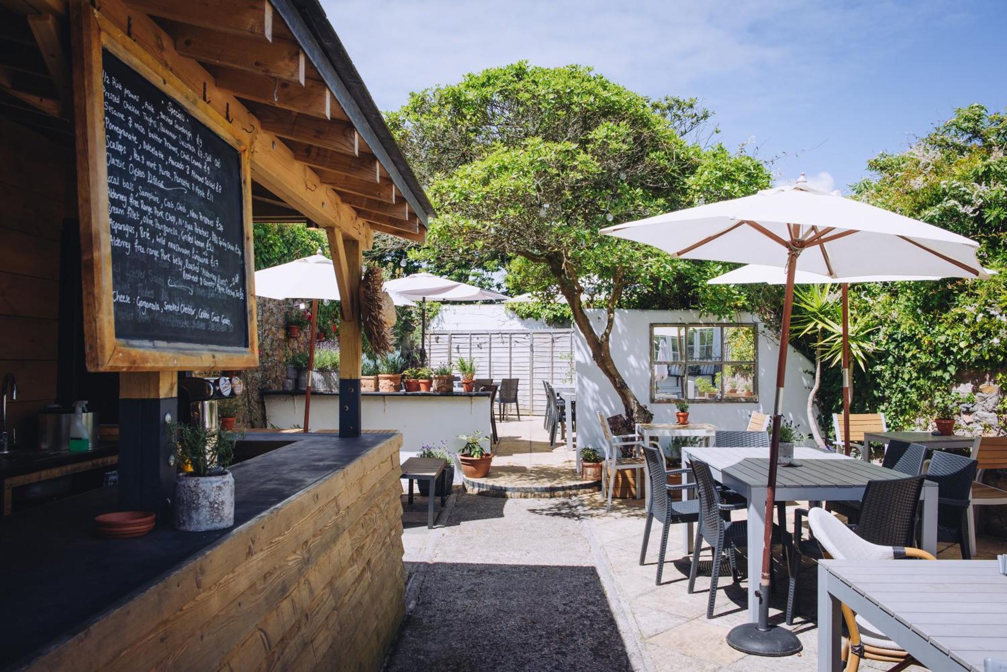 The Georgian House Bed & Breakfast Braye ภายนอก รูปภาพ